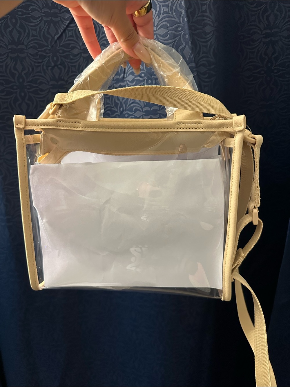 Béis - The Stadium Crossbody in Beige - Picture 3 of 8